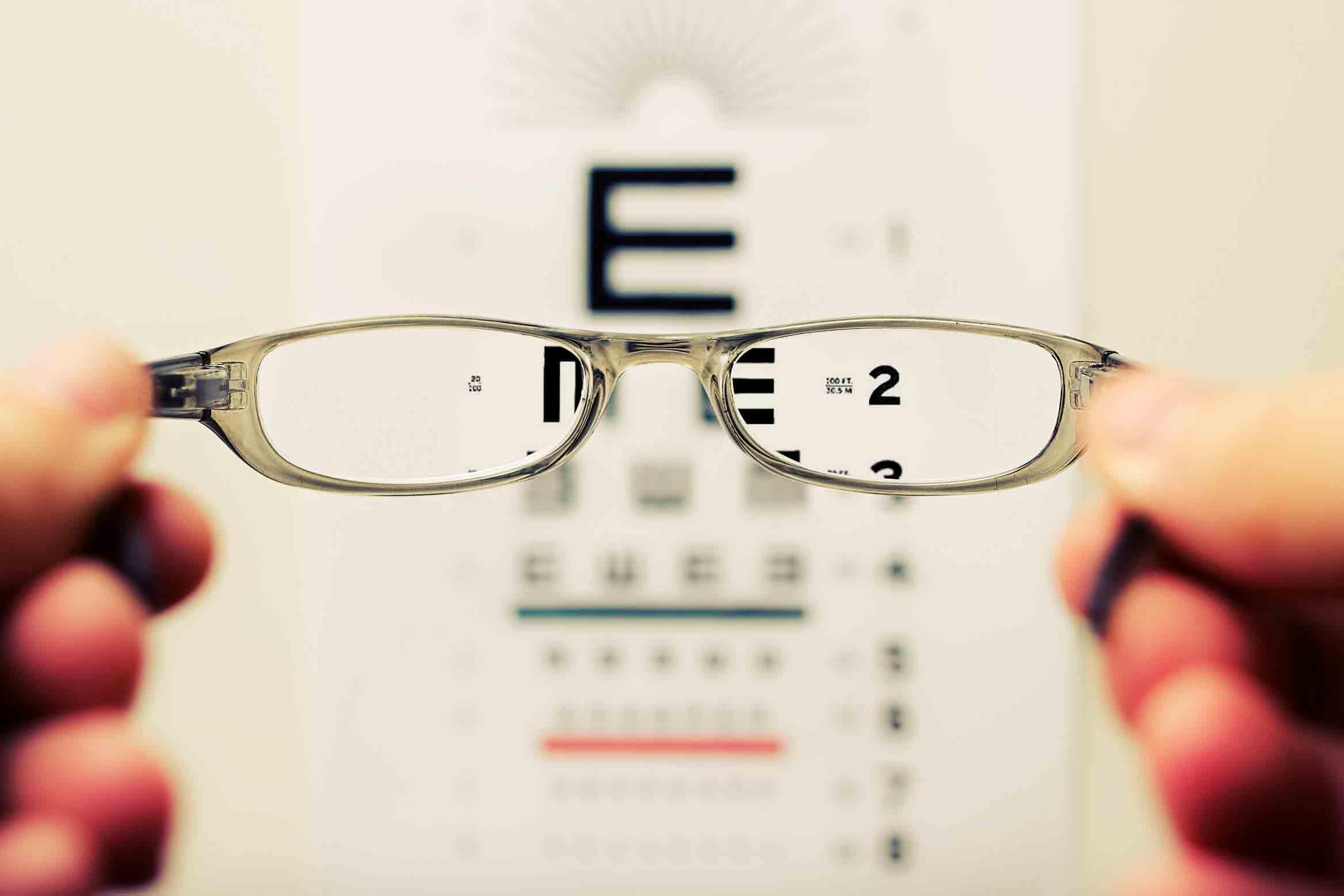 Periksa Mata Gratis dan Beragam Koleksi Kacamata & Lensa
